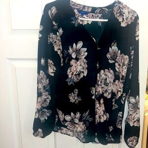 Apt 9 long sleeve floral blouse
